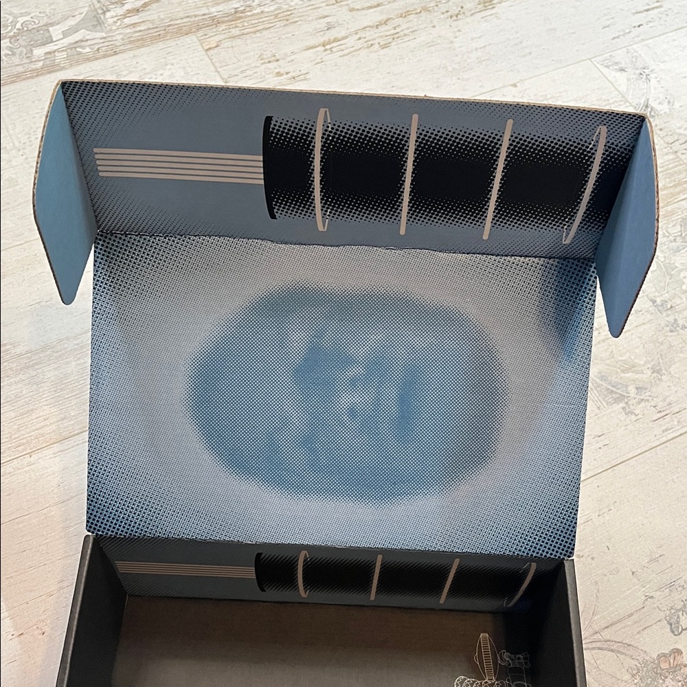 Lootcrate Sabans Power Rangers Empty Box - Picture 2 of 9